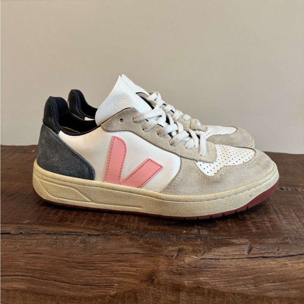 Madewell x Veja Leather V-10 Lace-Up Sneakers White w/ Pink & Navy Accents